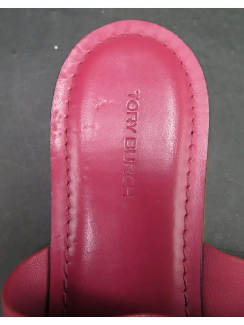 Tory Burch Womens Pink Leather Sandals Size 10 With Gold Logo Accent